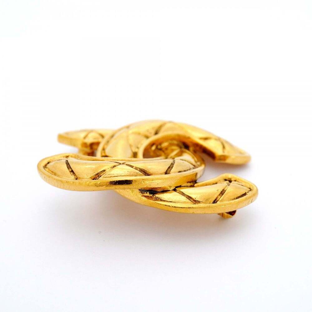 CHANEL Gold Logo Brooch - Picture 3 of 7
